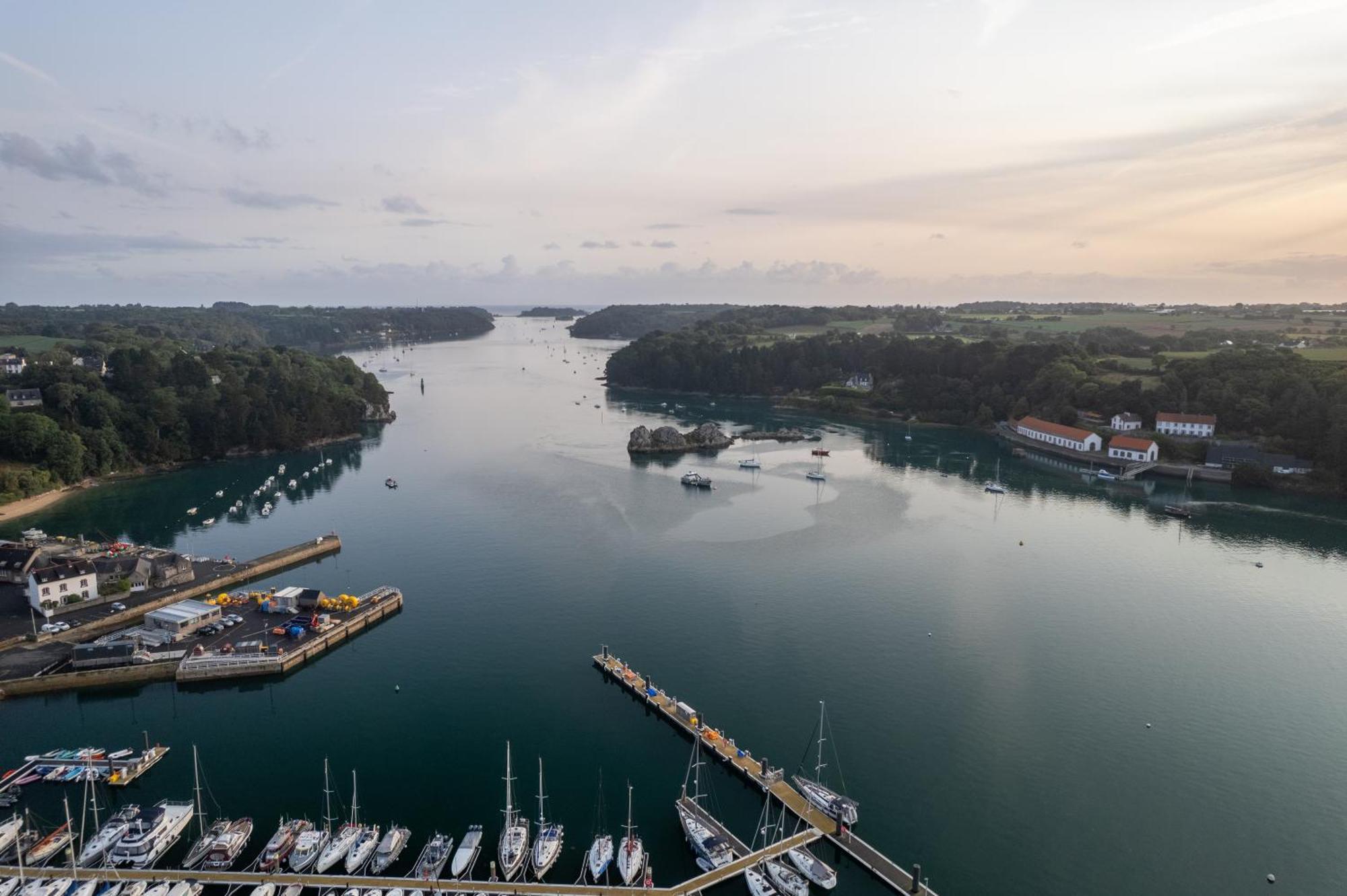 Gite De La Marina Dans La Presqu'Ile De Lezardrieux Bagian luar foto